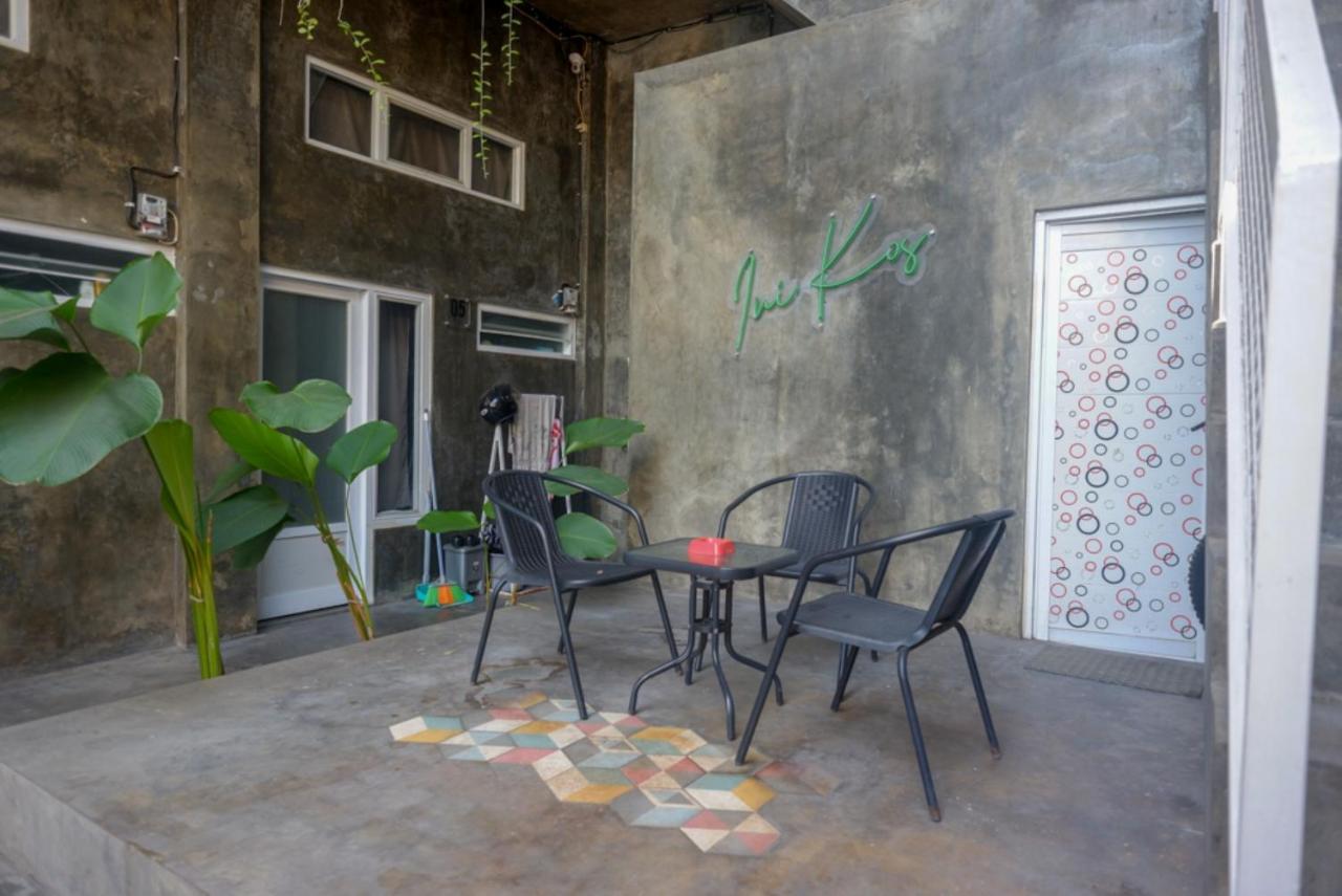 Reddoorz Near Jumbo Mall Sragen エクステリア 写真