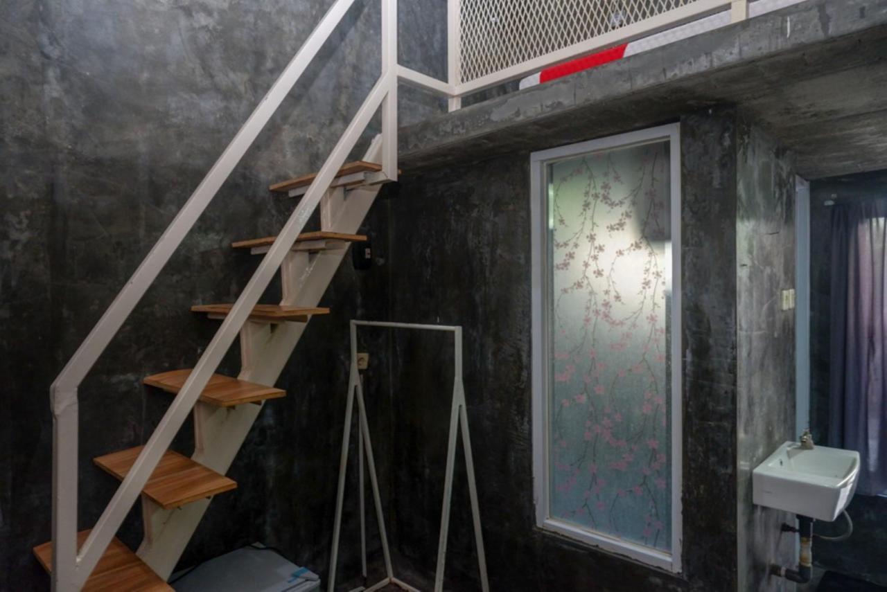 Reddoorz Near Jumbo Mall Sragen エクステリア 写真