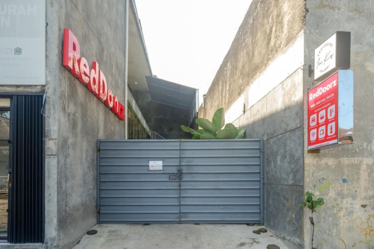 Reddoorz Near Jumbo Mall Sragen エクステリア 写真